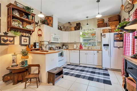 Tiny photo for 5150 Banana Point Drive, Okahumpka, FL 34762 (MLS # G5101678)