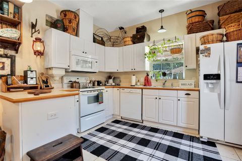 Tiny photo for 5150 Banana Point Drive, Okahumpka, FL 34762 (MLS # G5101678)