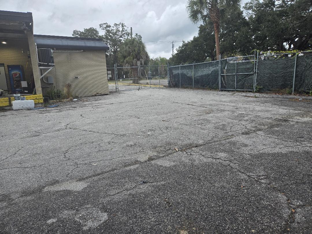 10517 RIVERVIEW DRIVE