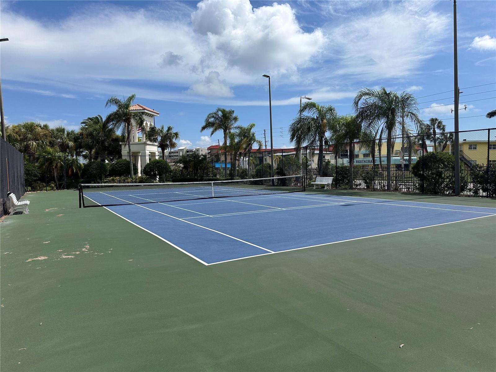 REDINGTON SHORES YACHT & TENNIS CLUB - Land