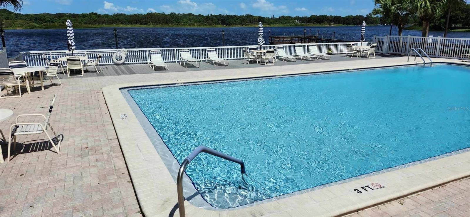 VILLAS OF LAKE ARBOR - Residential