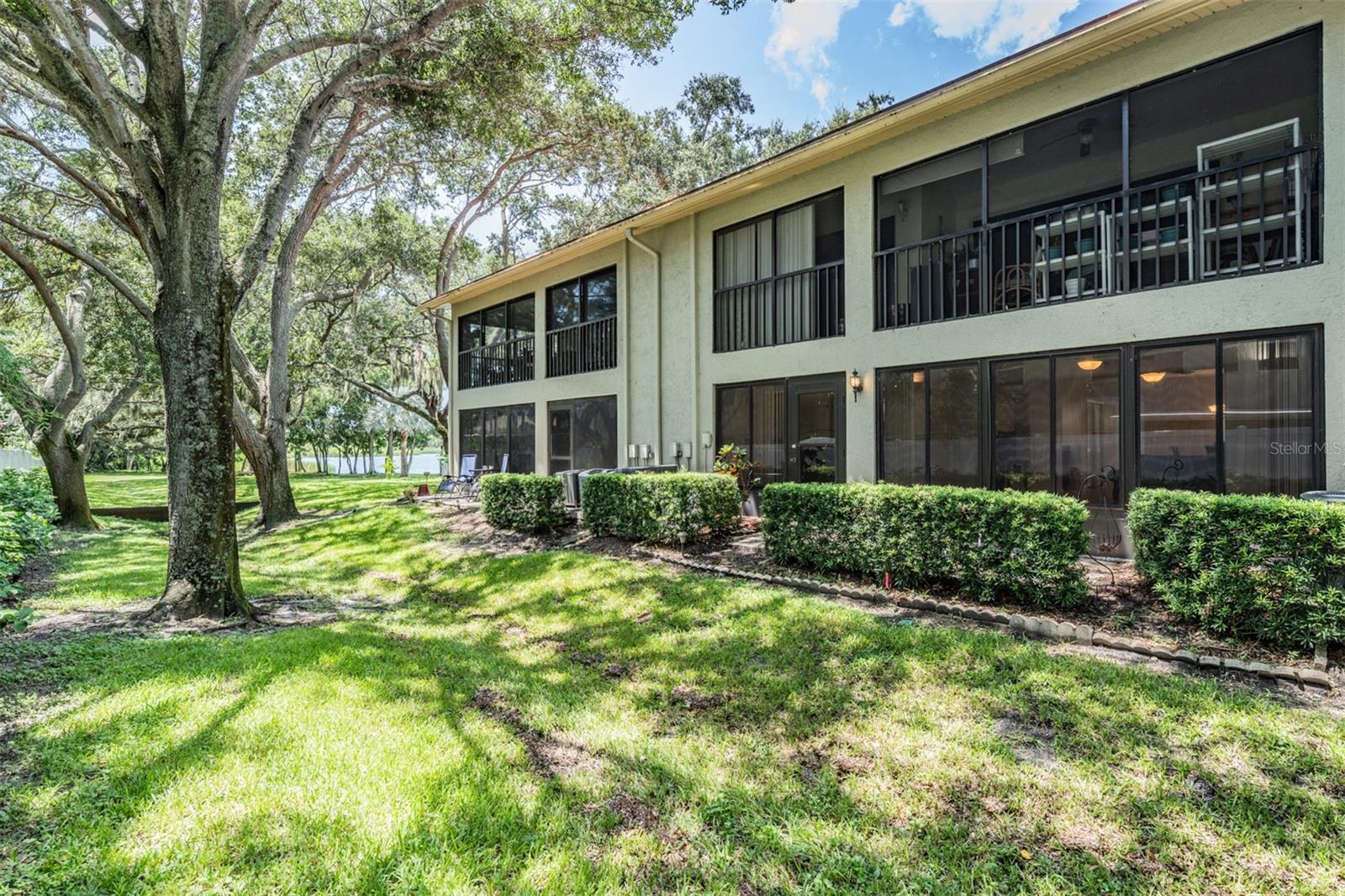 VILLAS OF LAKE ARBOR - Residential