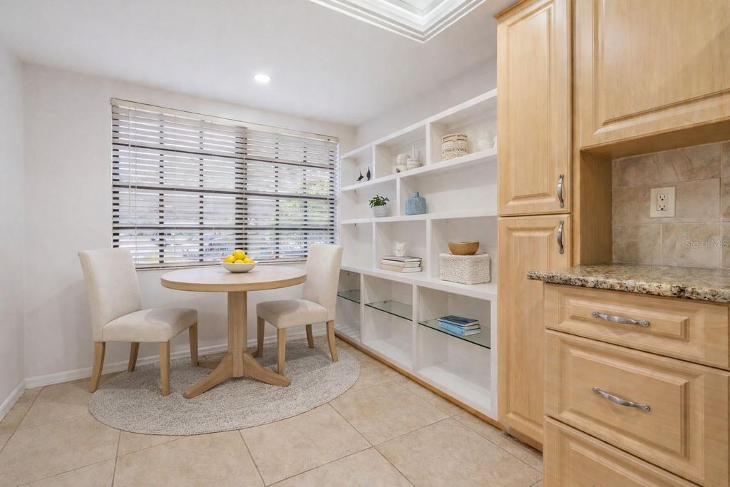 Photo of 2020 Lakeview Drive #105, Clearwater, FL 33763 (MLS # TB8467037)