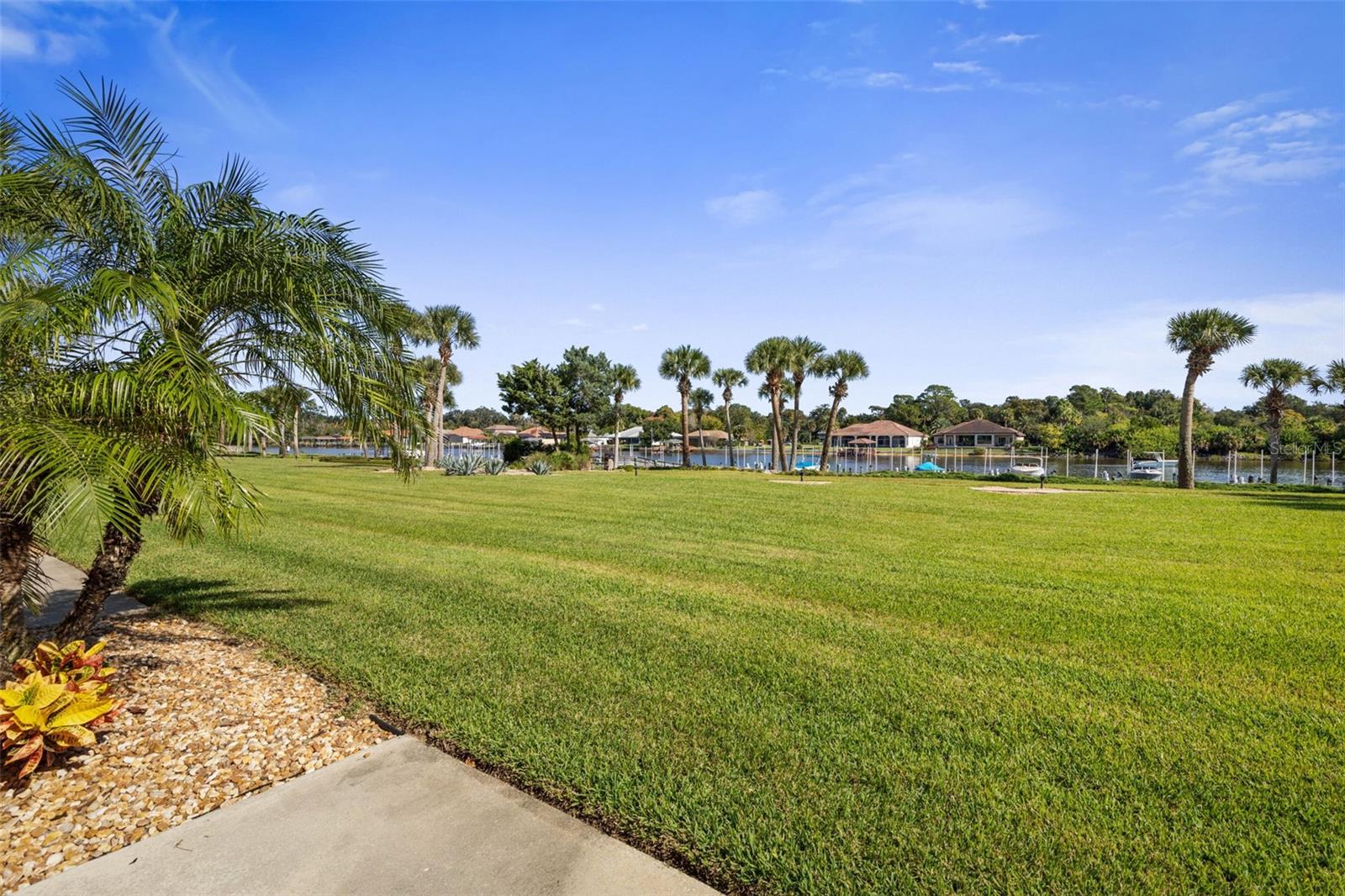 CANOPY WALK - Residential