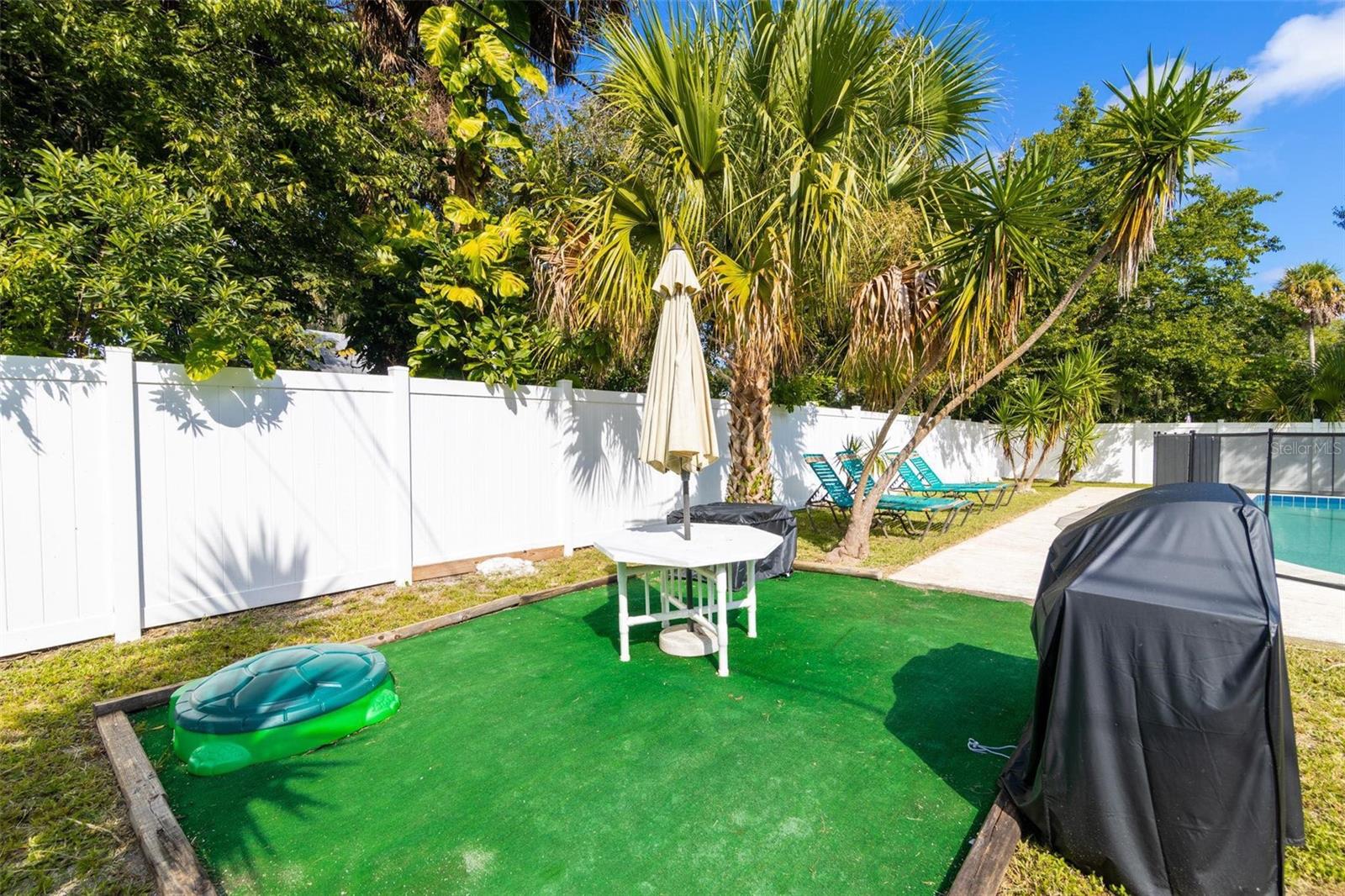 4742 - FL SHORES-BETWEEN 17TH&AMP;AND20THS - Residential