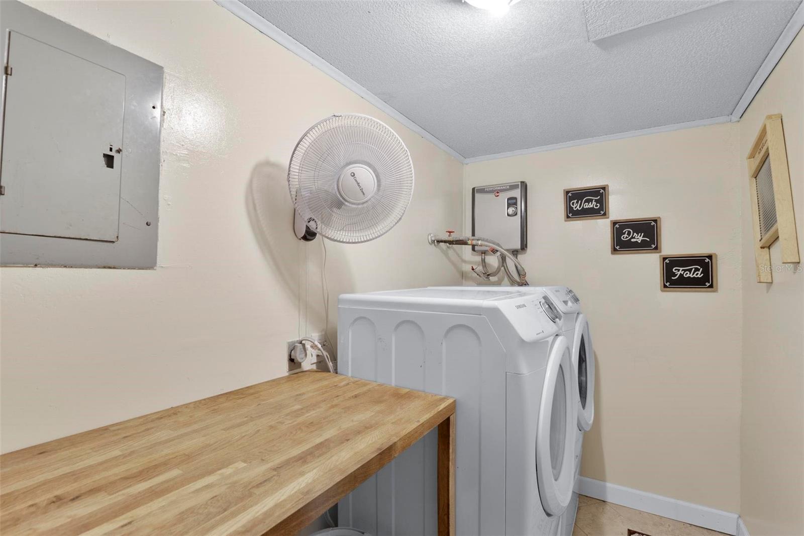 4742 - FL SHORES-BETWEEN 17TH&AMP;AND20THS - Residential