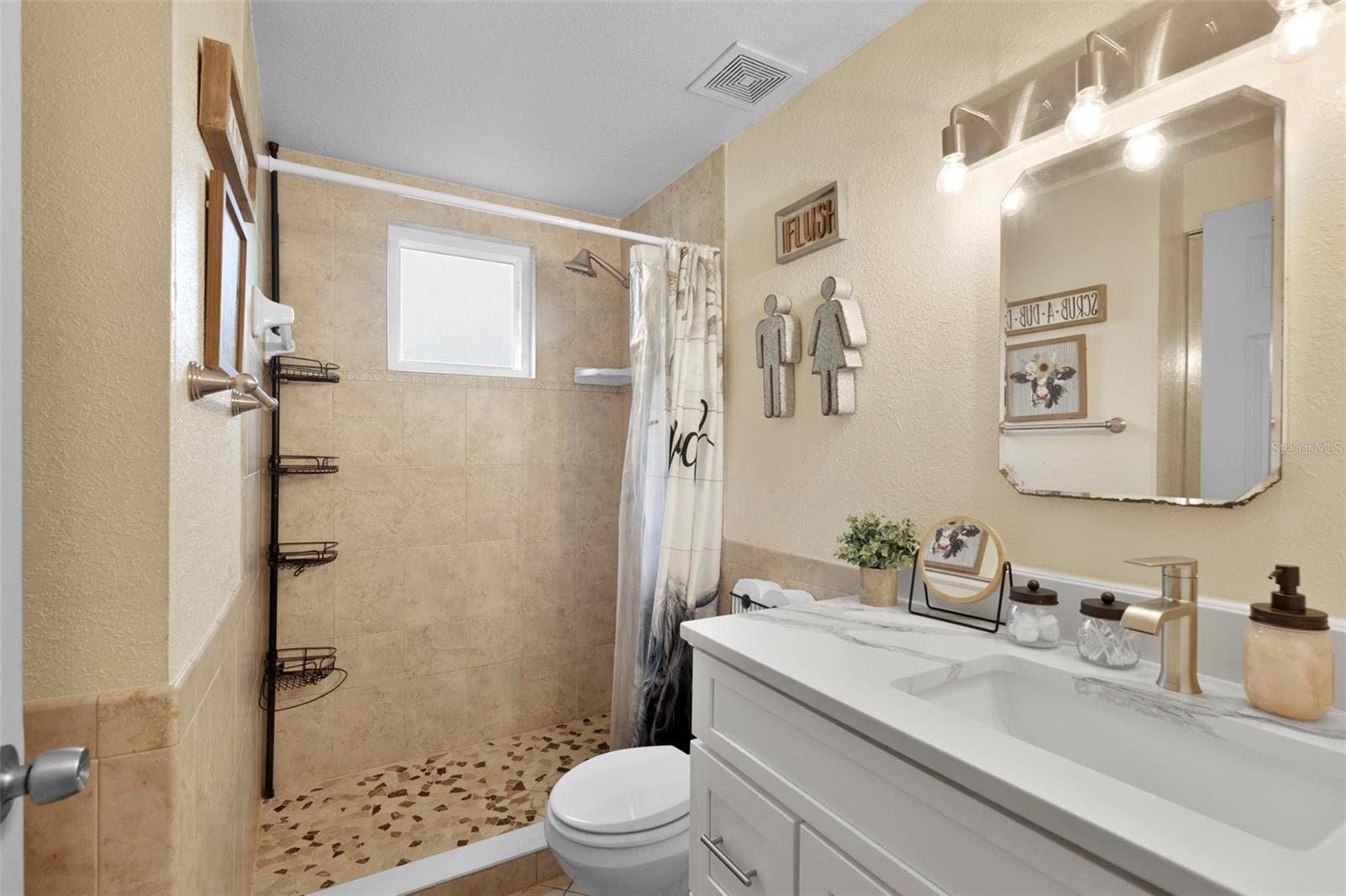 4742 - FL SHORES-BETWEEN 17TH&AMP;AND20THS - Residential