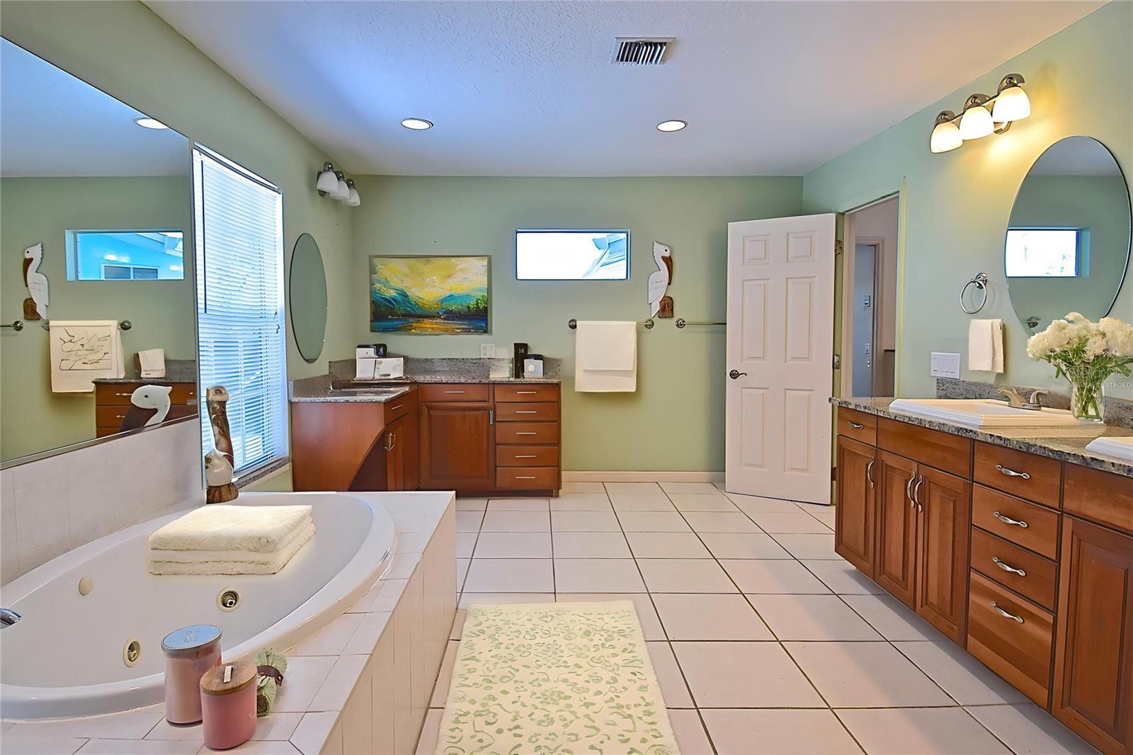 SOUTH VENEZIA PARK - Residential