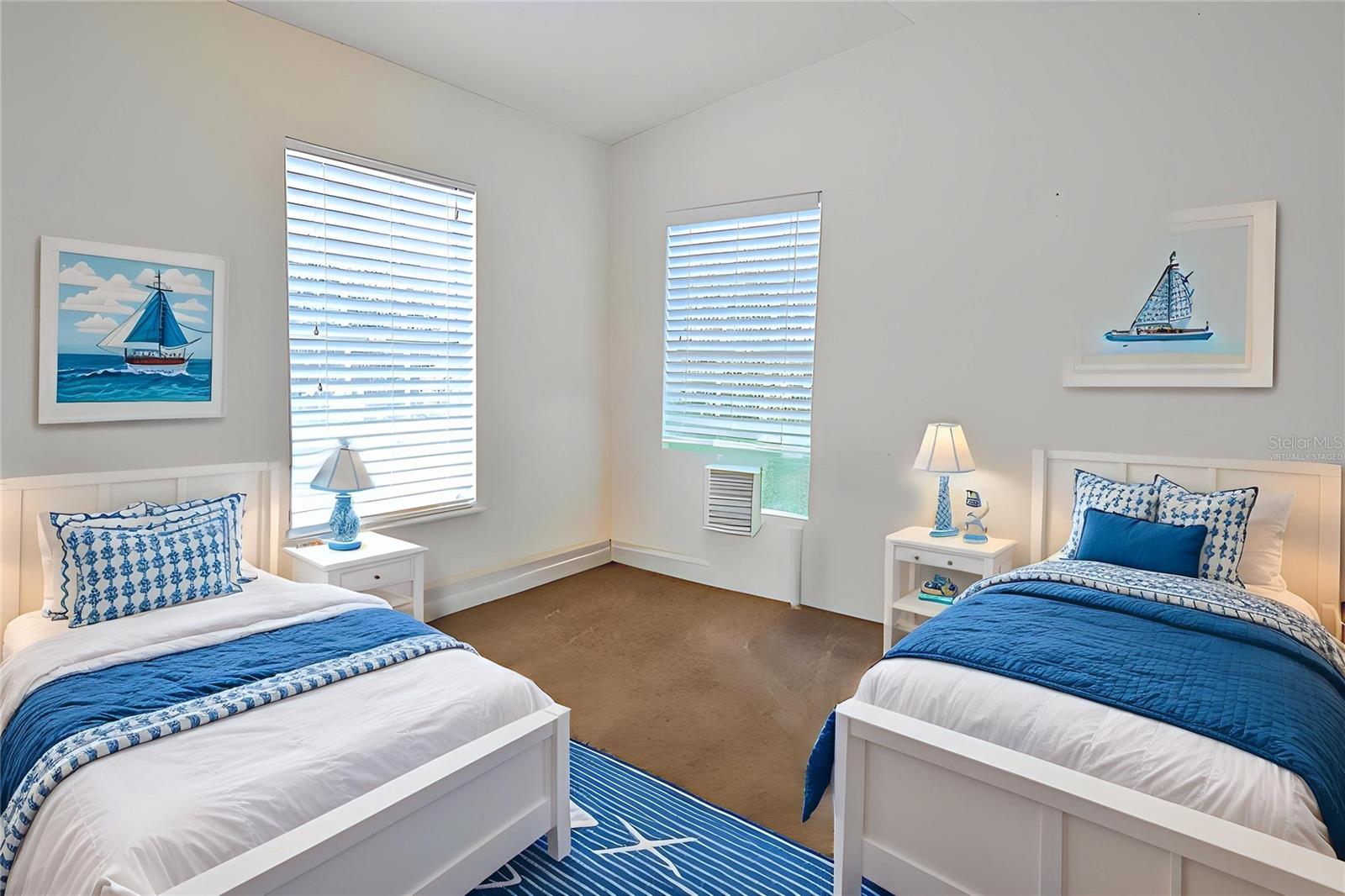 SOUTH VENEZIA PARK - Residential