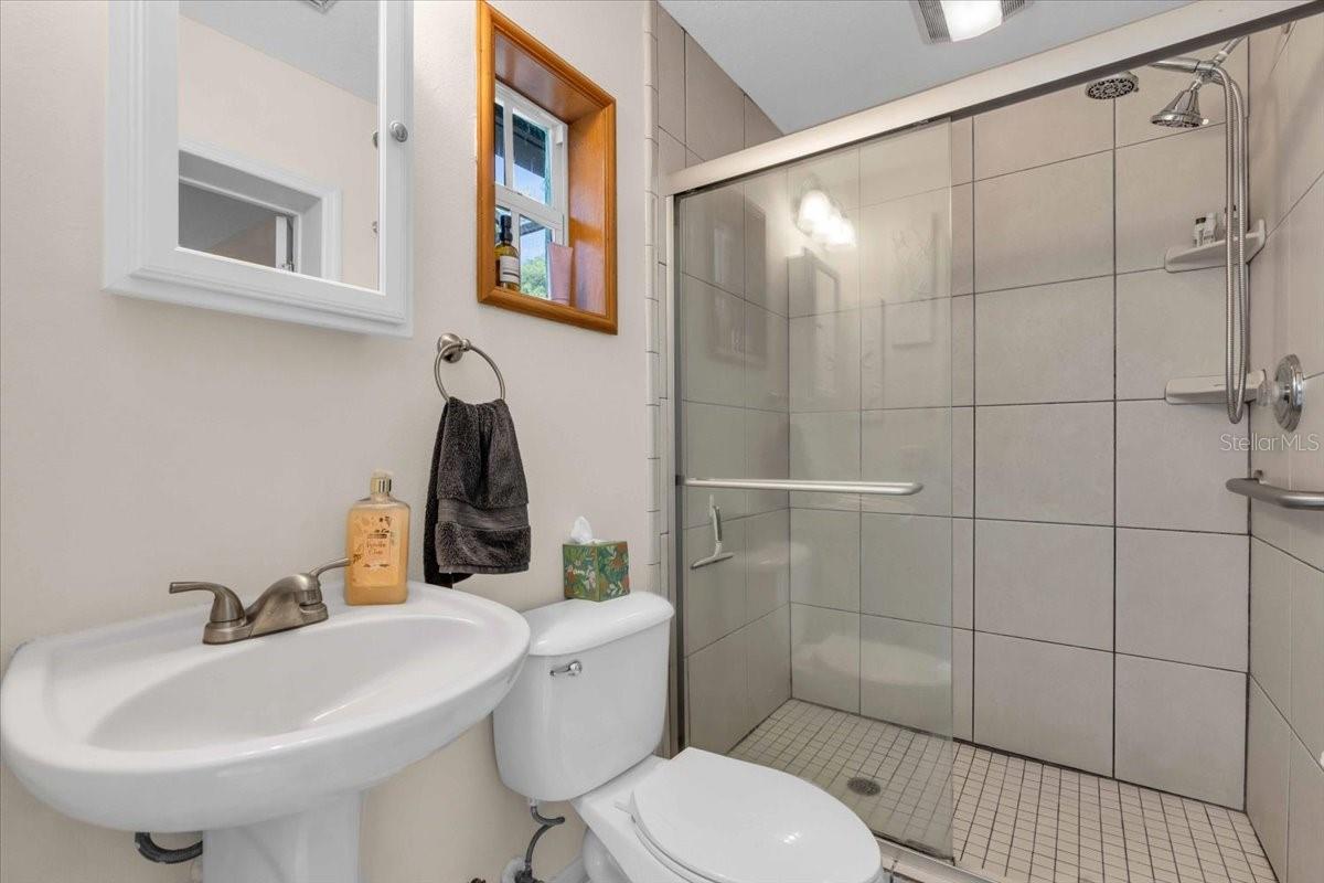 SOUTH VENEZIA PARK - Residential