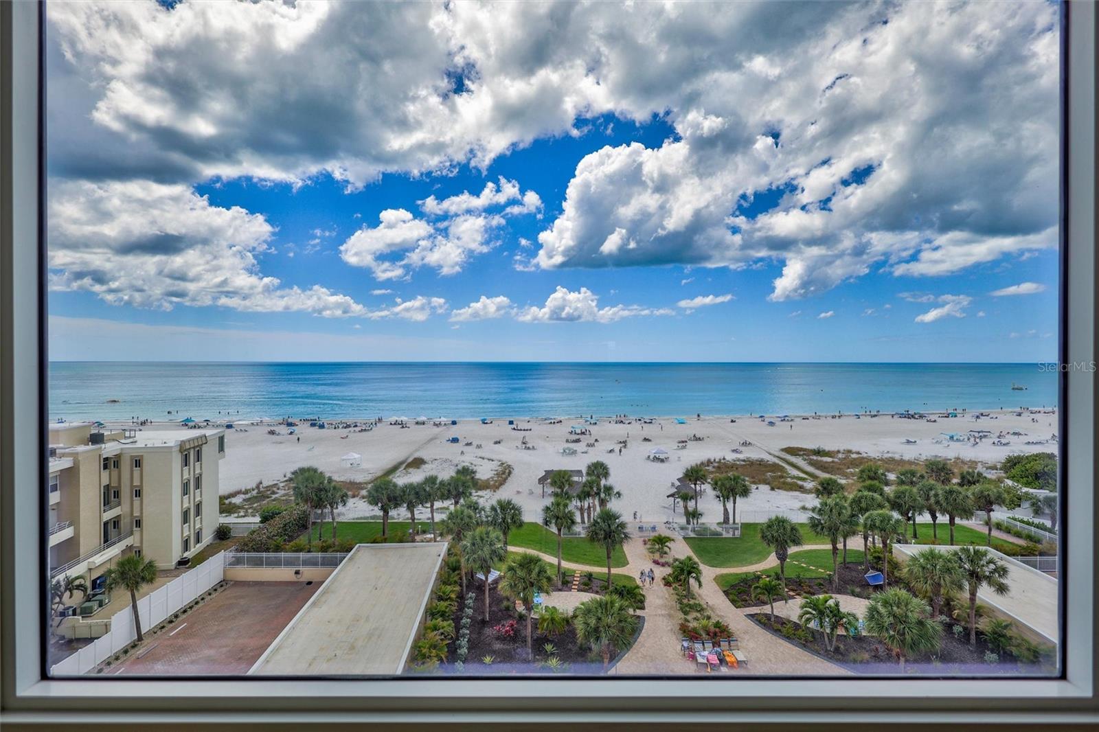 HORIZONS WEST - Residential