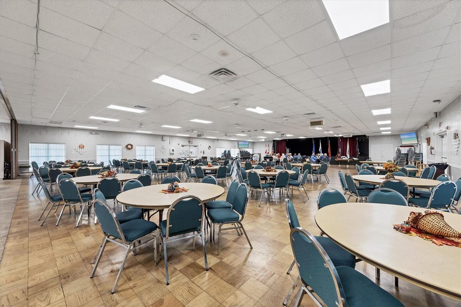 OAKWOOD MANOR - Residential