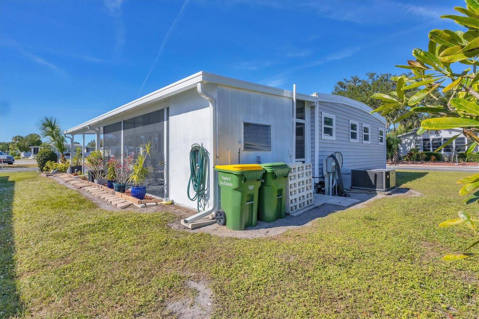 OAKWOOD MANOR - Residential