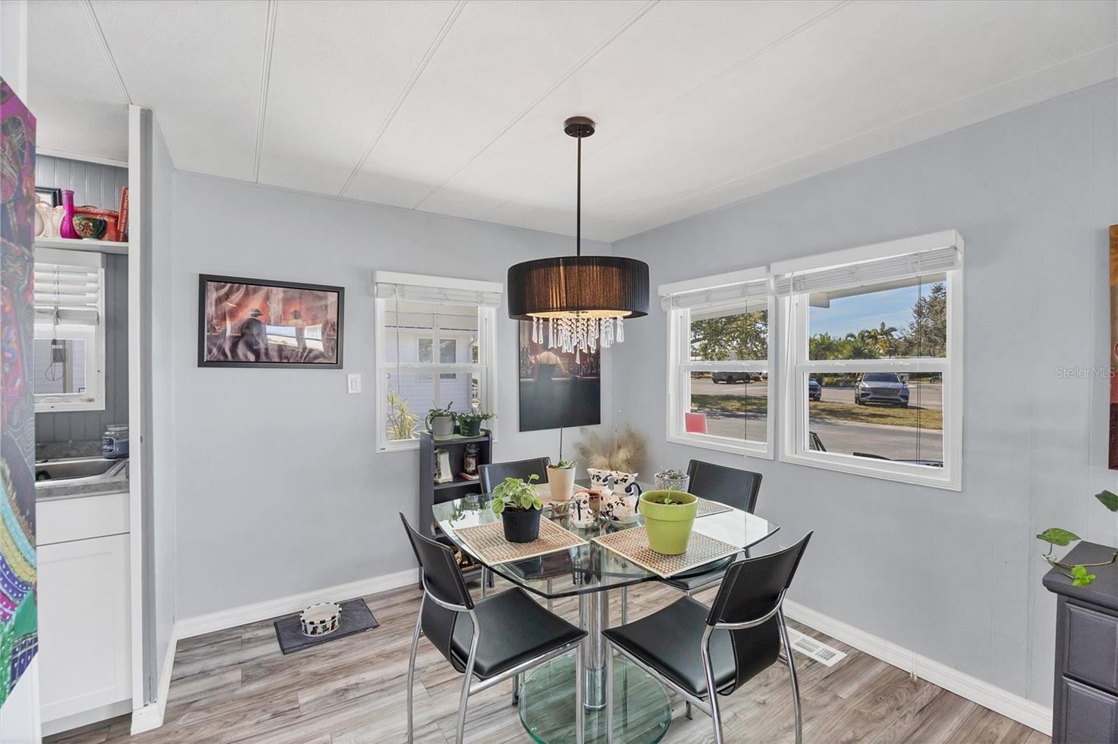 OAKWOOD MANOR - Residential