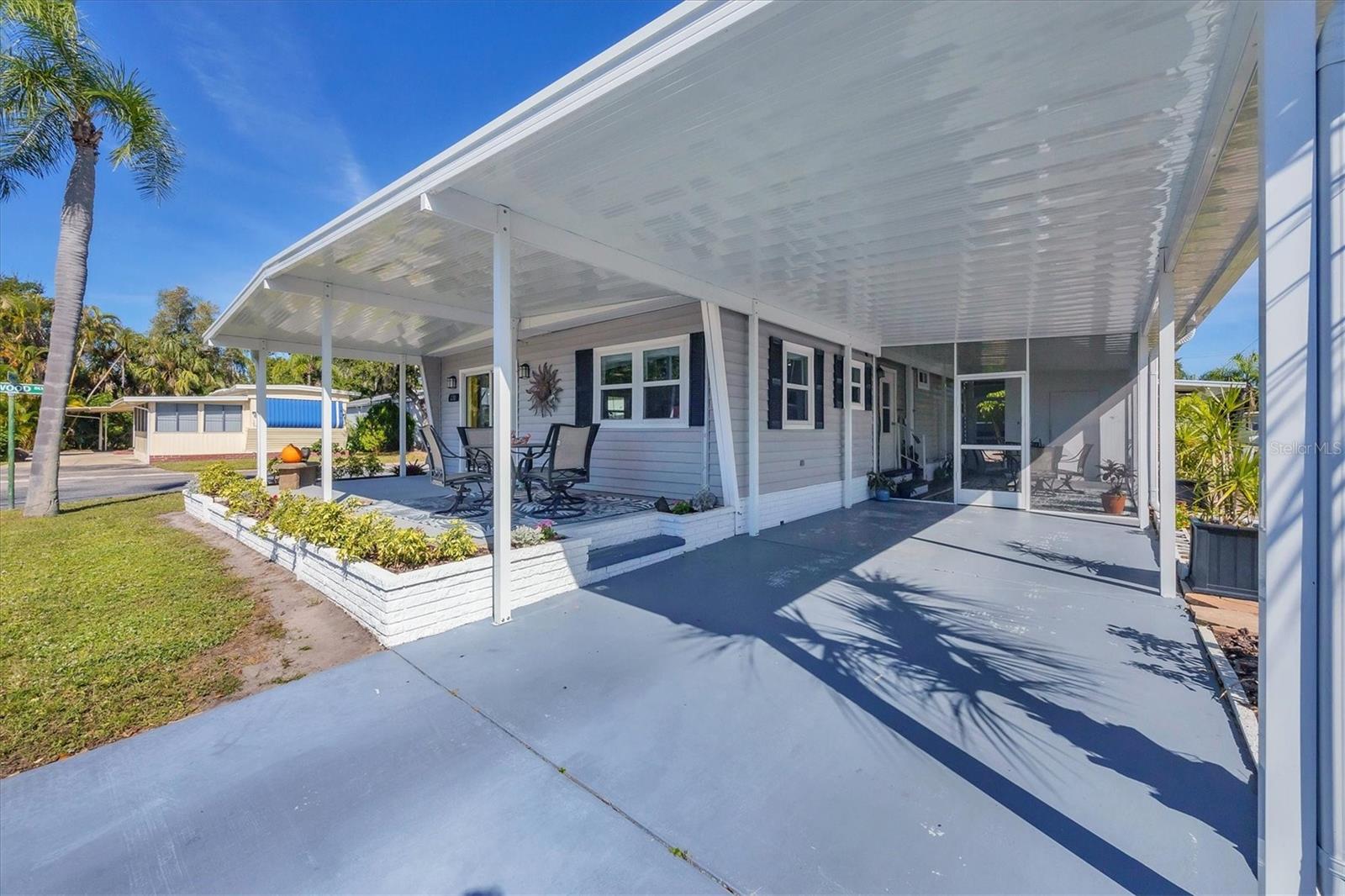 OAKWOOD MANOR - Residential