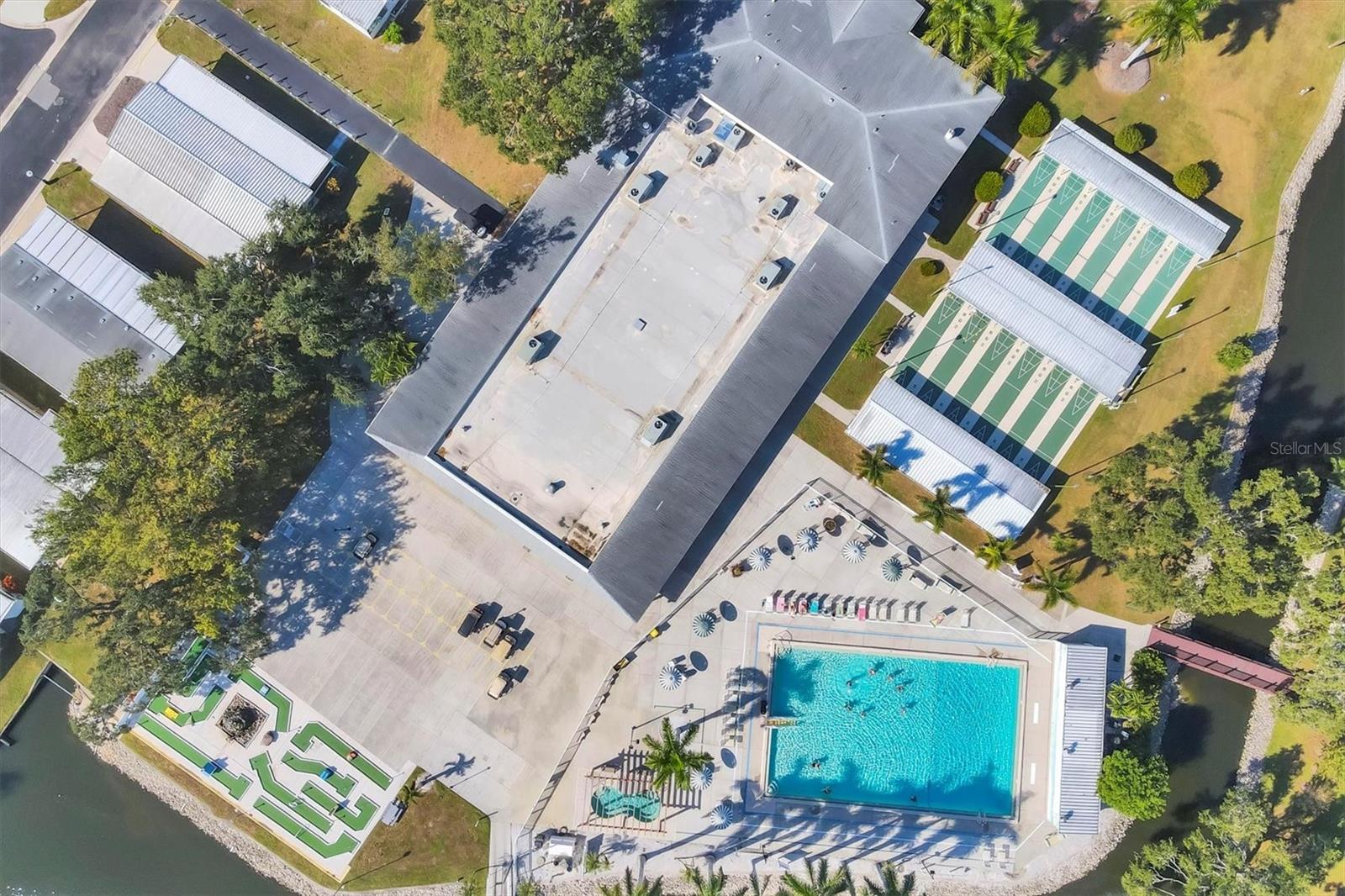 OAKWOOD MANOR - Residential