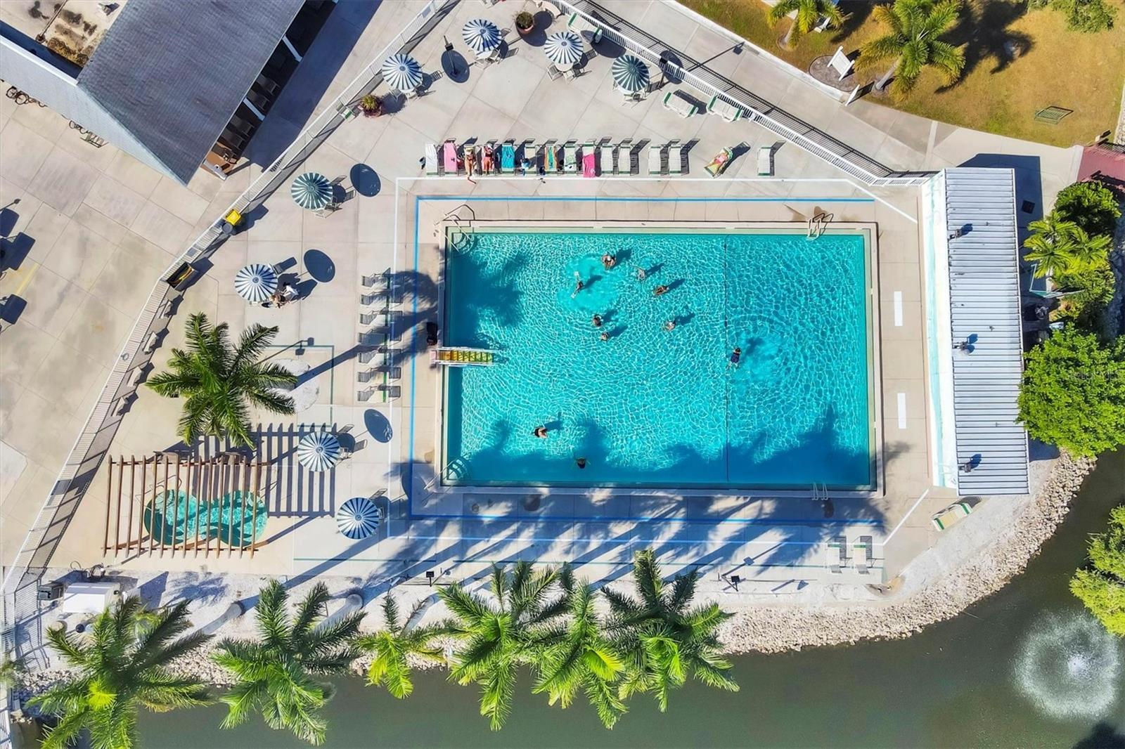 OAKWOOD MANOR - Residential