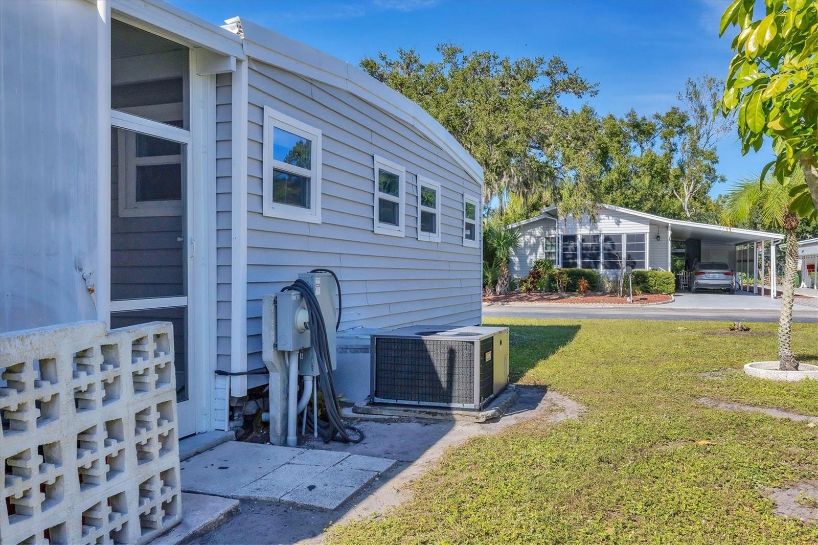 OAKWOOD MANOR - Residential