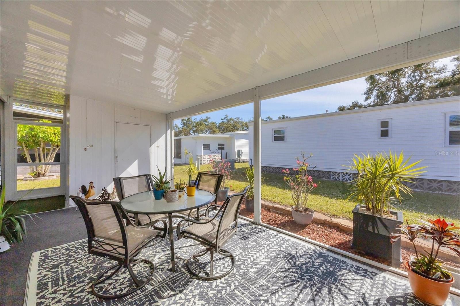 OAKWOOD MANOR - Residential