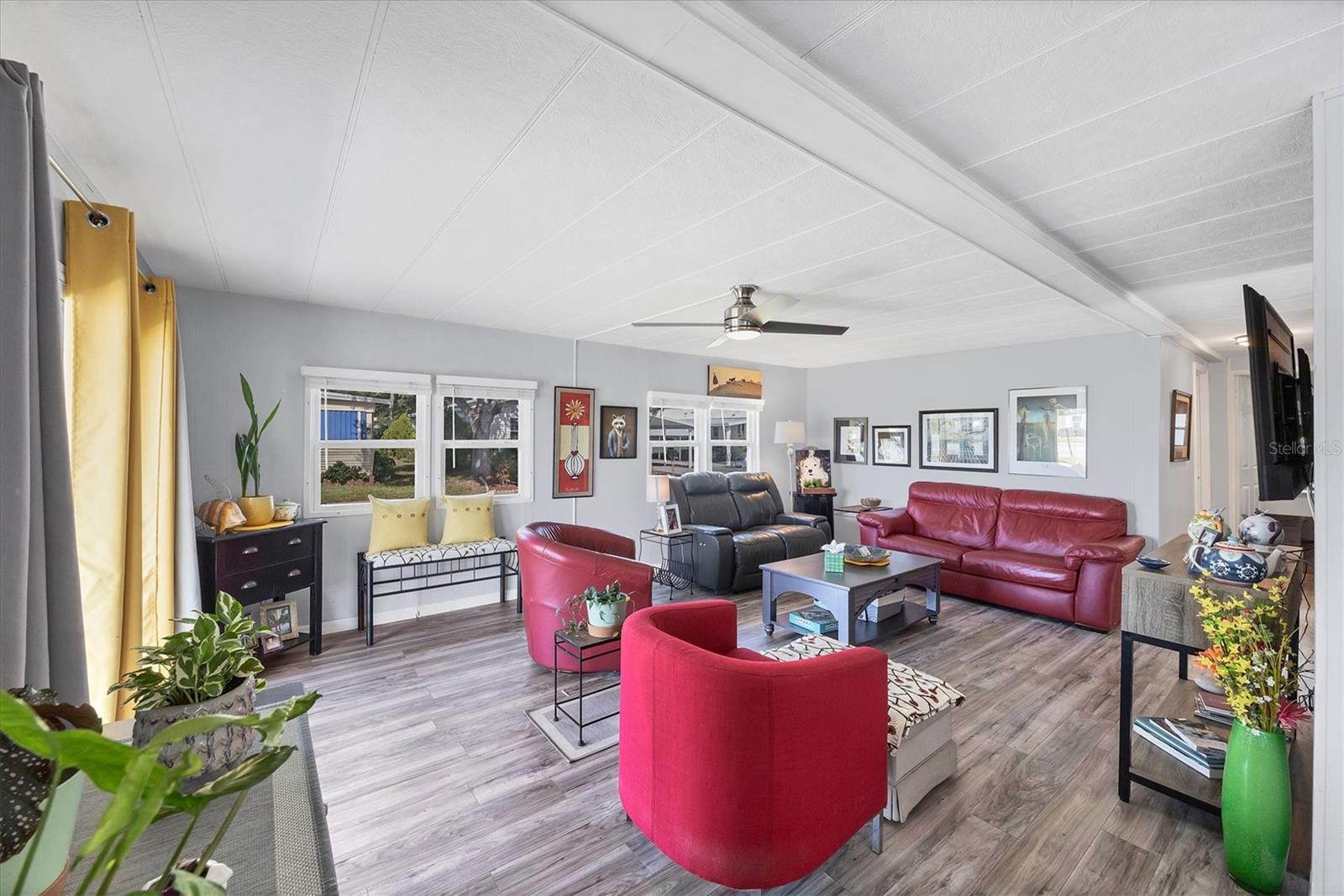 OAKWOOD MANOR - Residential