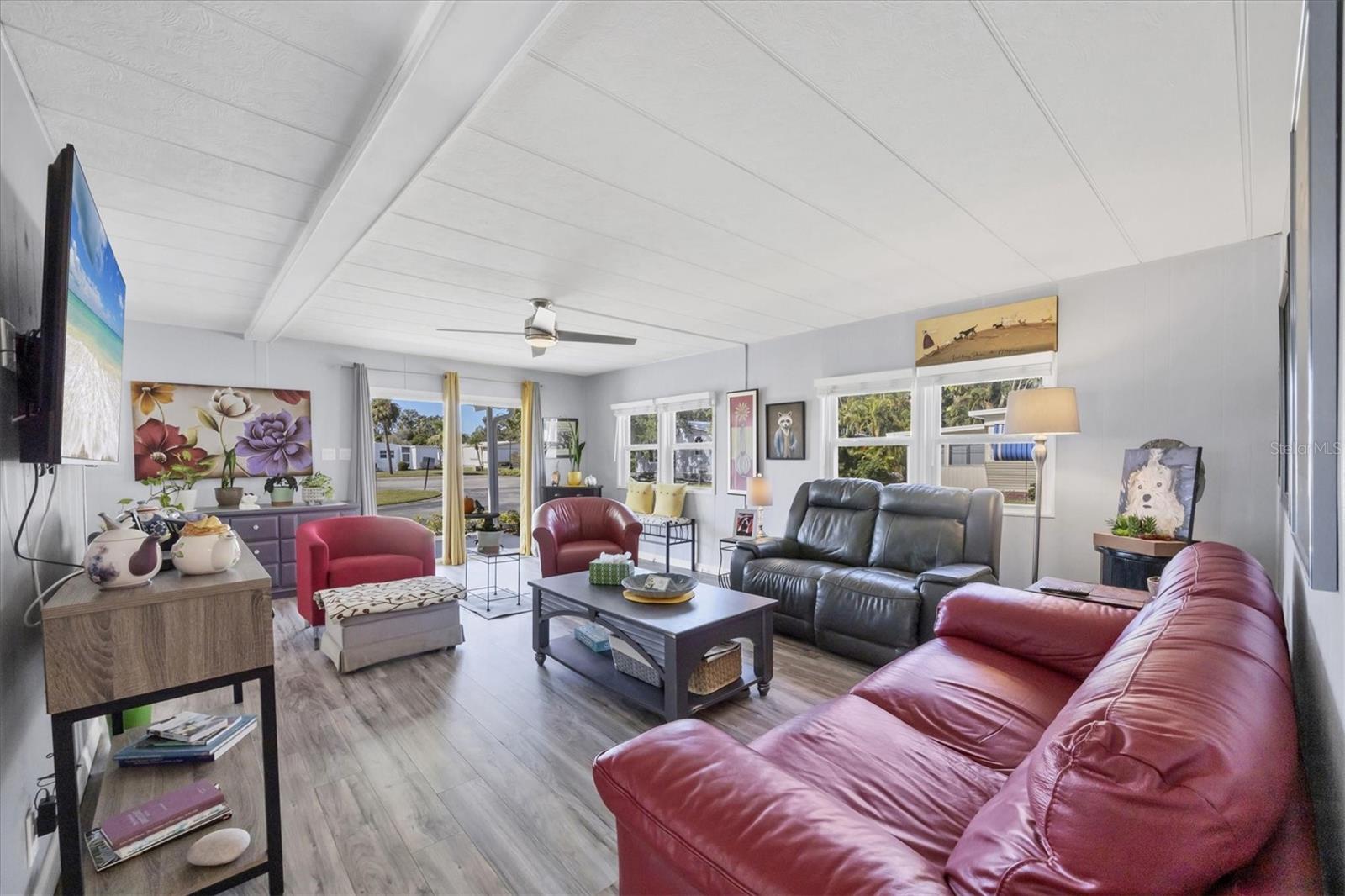 OAKWOOD MANOR - Residential