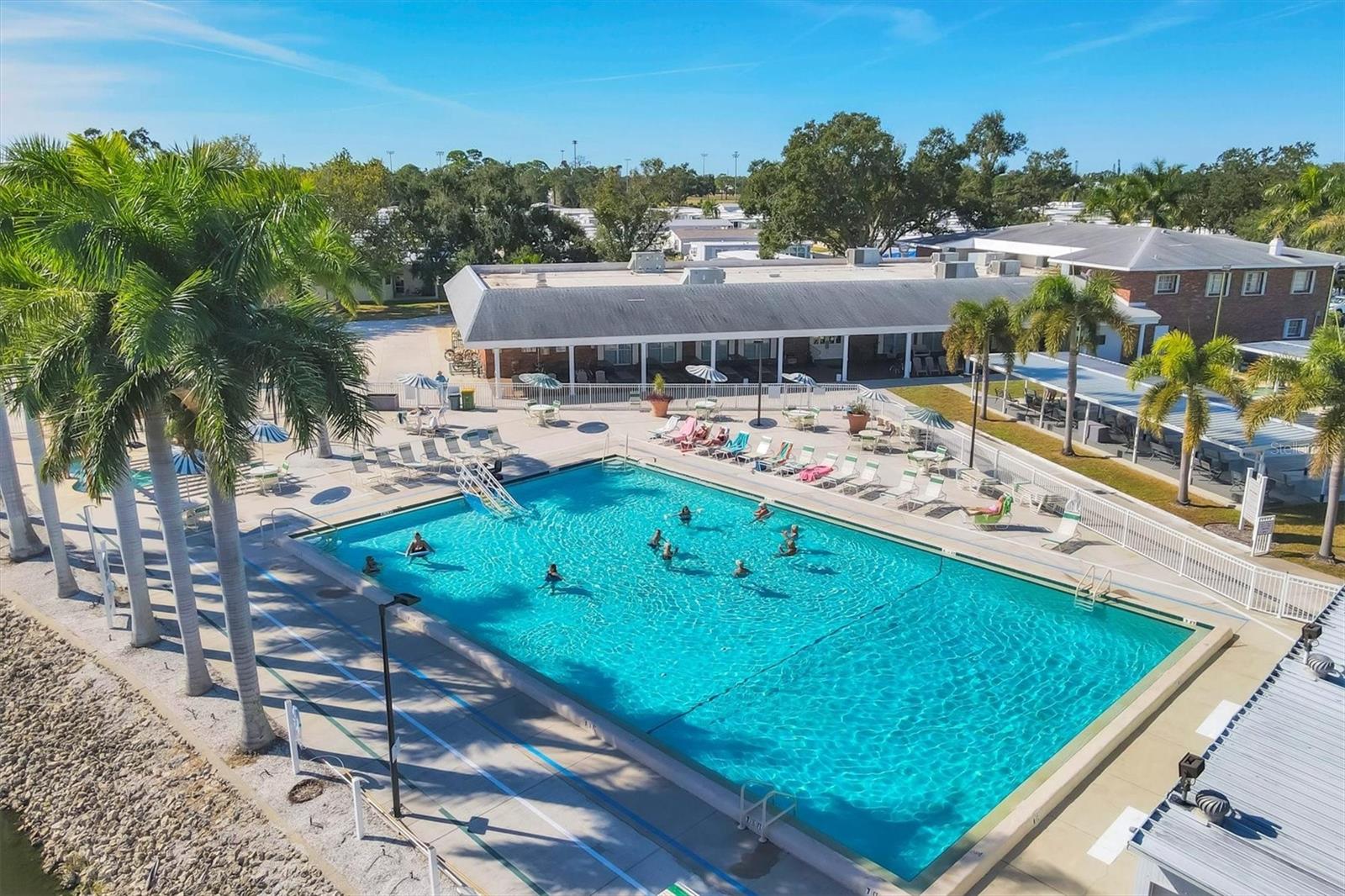 OAKWOOD MANOR - Residential