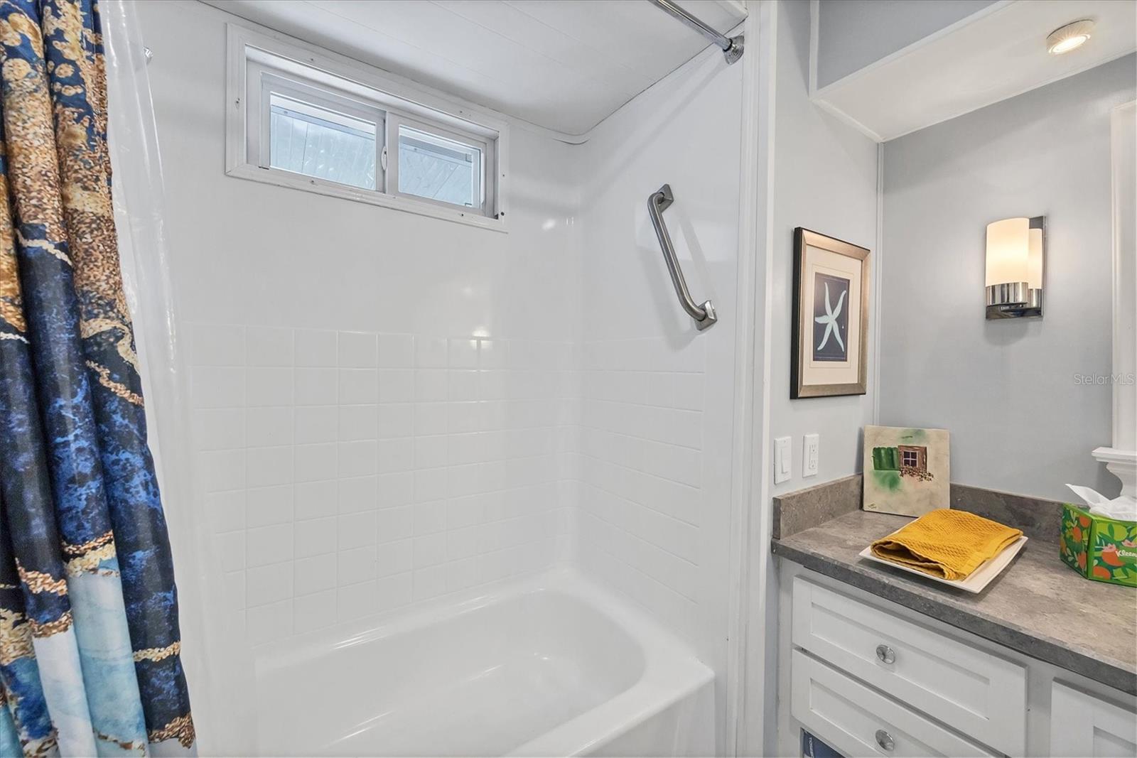 OAKWOOD MANOR - Residential