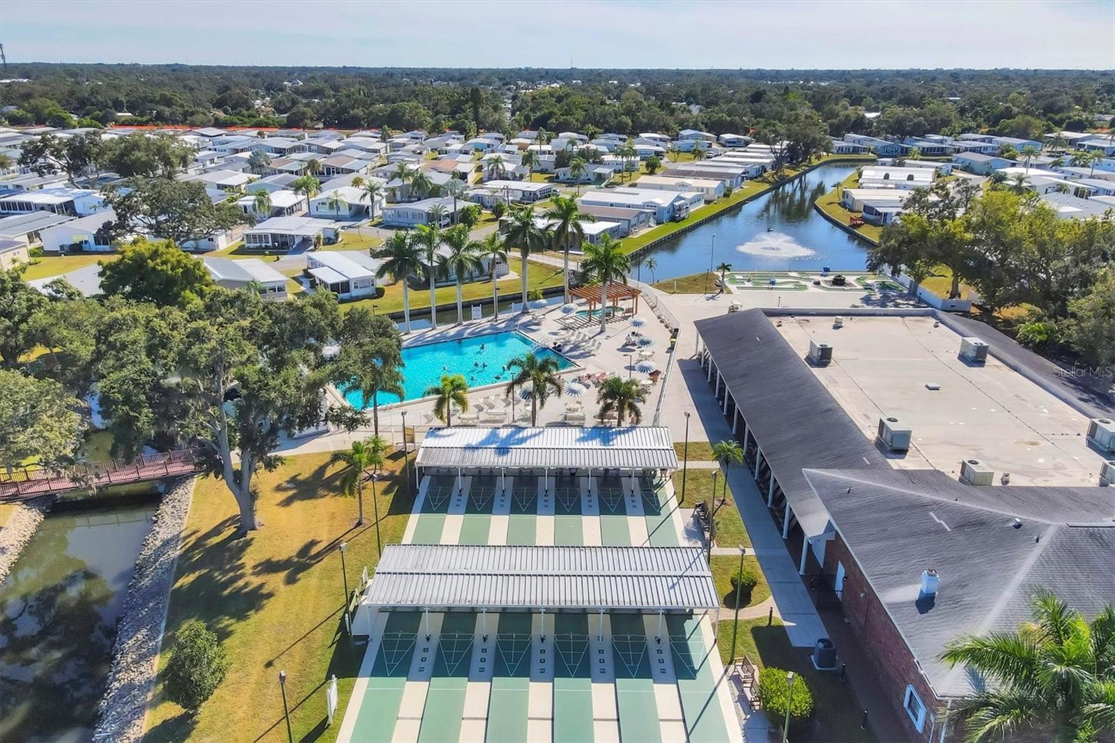 OAKWOOD MANOR - Residential