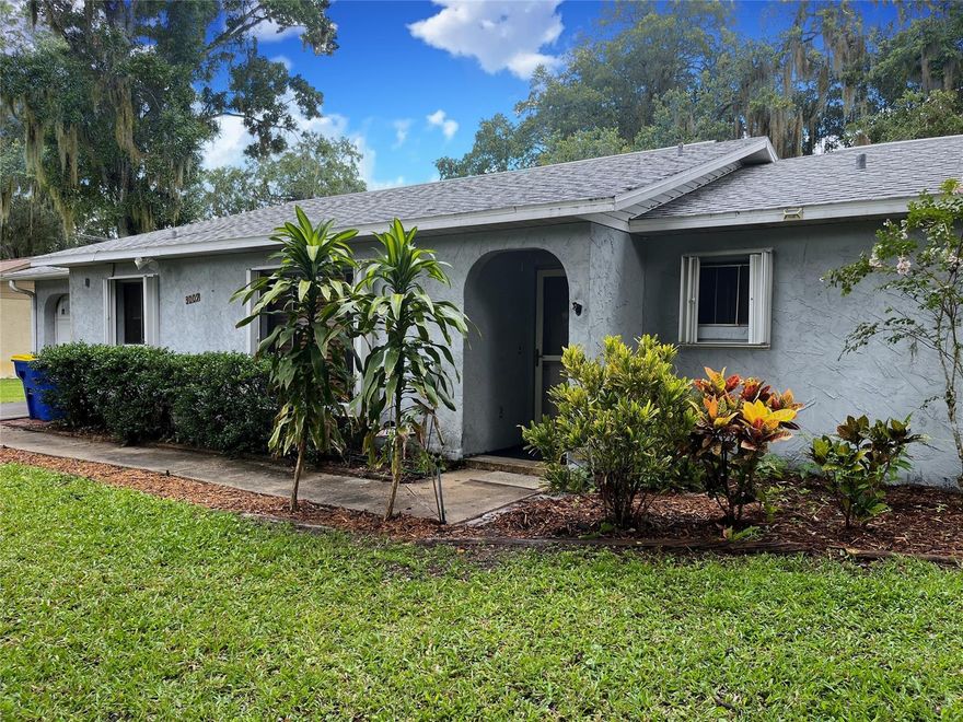 Great investment property! Perfect for first time homeowner to make their own, or rent as is. Quiet neighborhood, friendly neighbors, close to shopping, river and beaches. ;Water: City