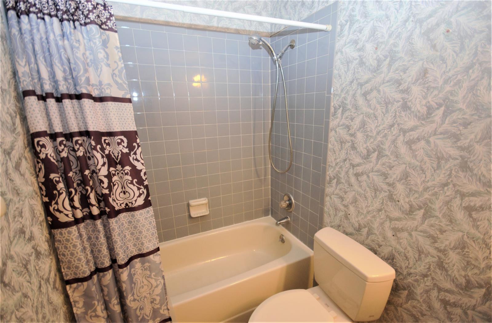 Florida Shores 01 - Residential