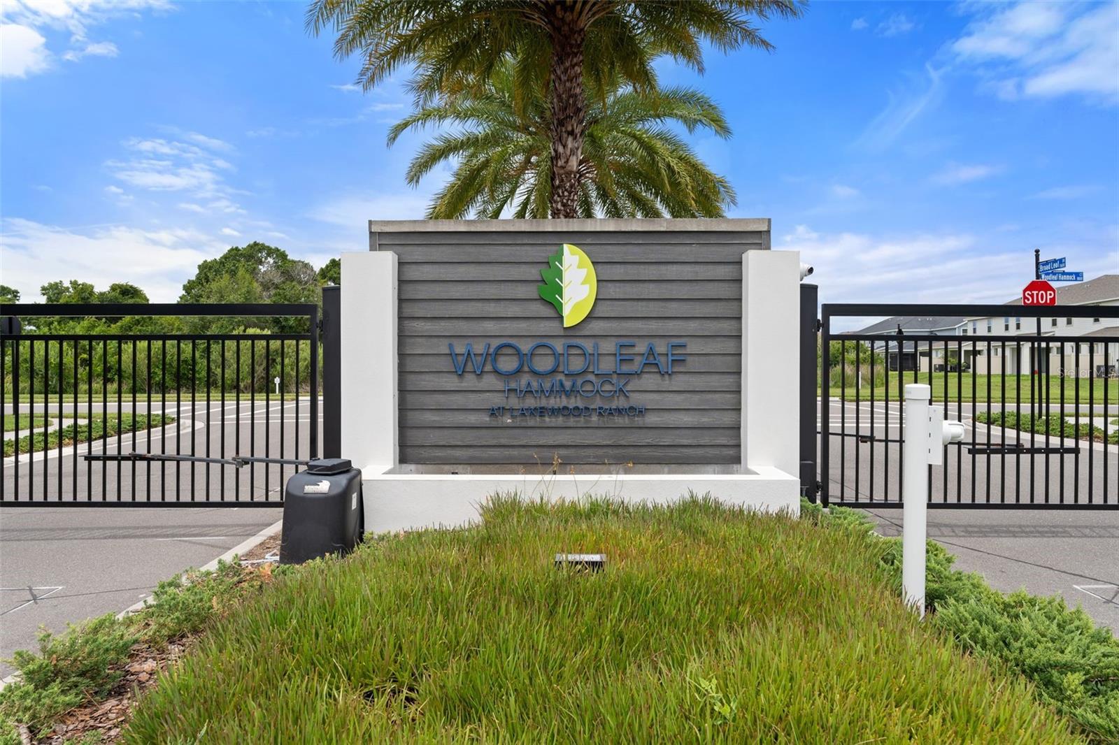 WOODLEAF HAMMOCK IN LAKEWOOD RANCH - Residential