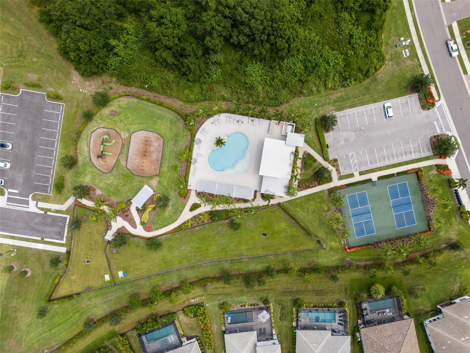 WOODLEAF HAMMOCK IN LAKEWOOD RANCH - Residential