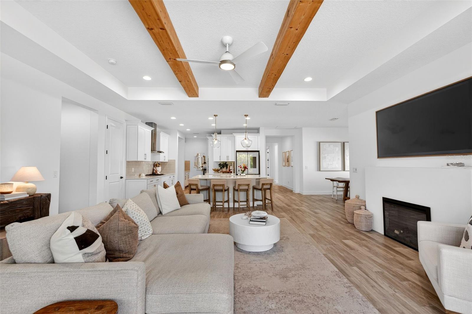 WOODLEAF HAMMOCK IN LAKEWOOD RANCH - Residential