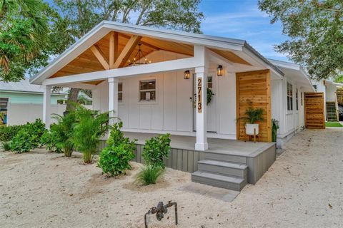 2713 4TH AVENUE W BRADENTON FL 34205