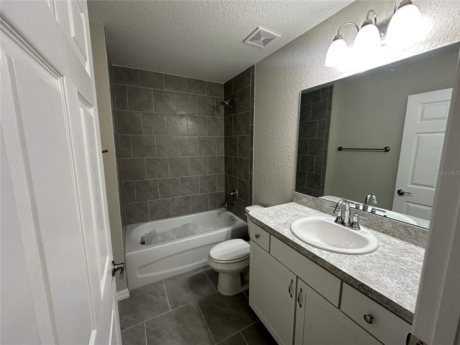 DUNNELLON OAKS - Residential