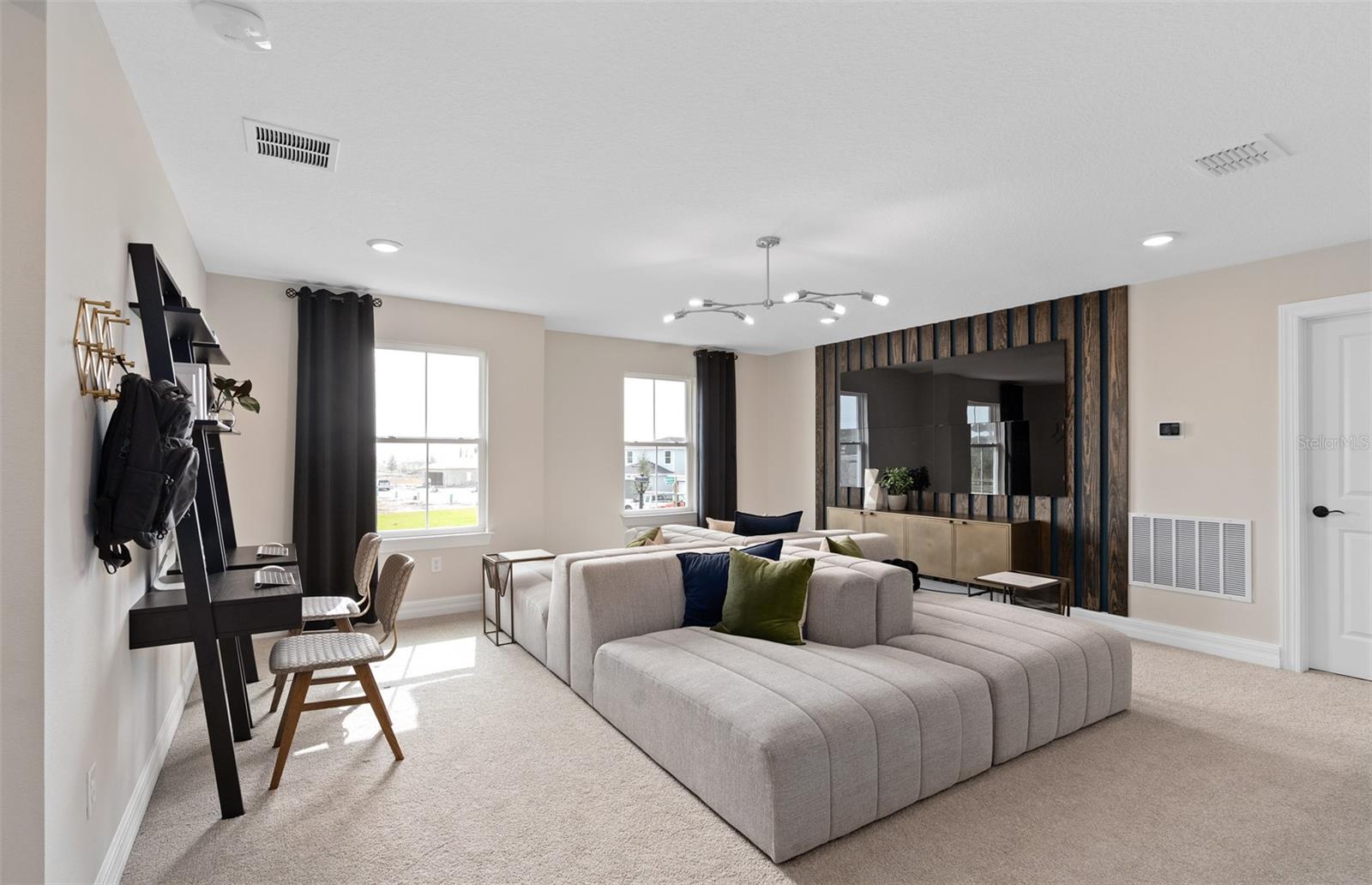 PARKSIDE TRAILS - Residential