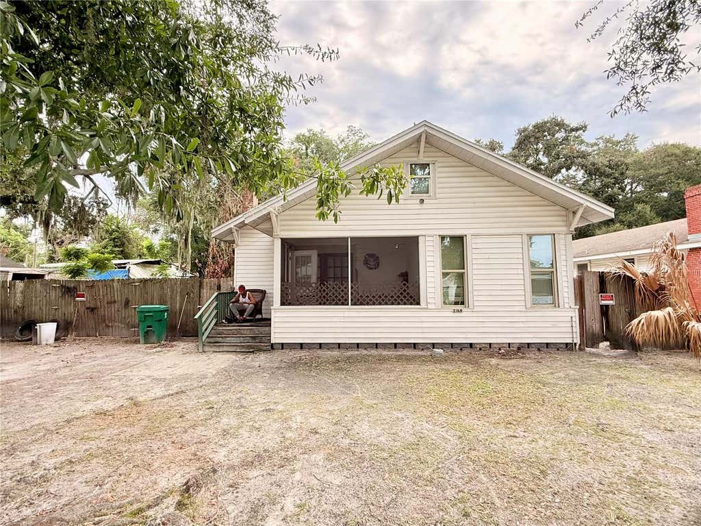 Photo of 208 3rd Street, Winter Garden, FL 34787 (MLS # O6435218)