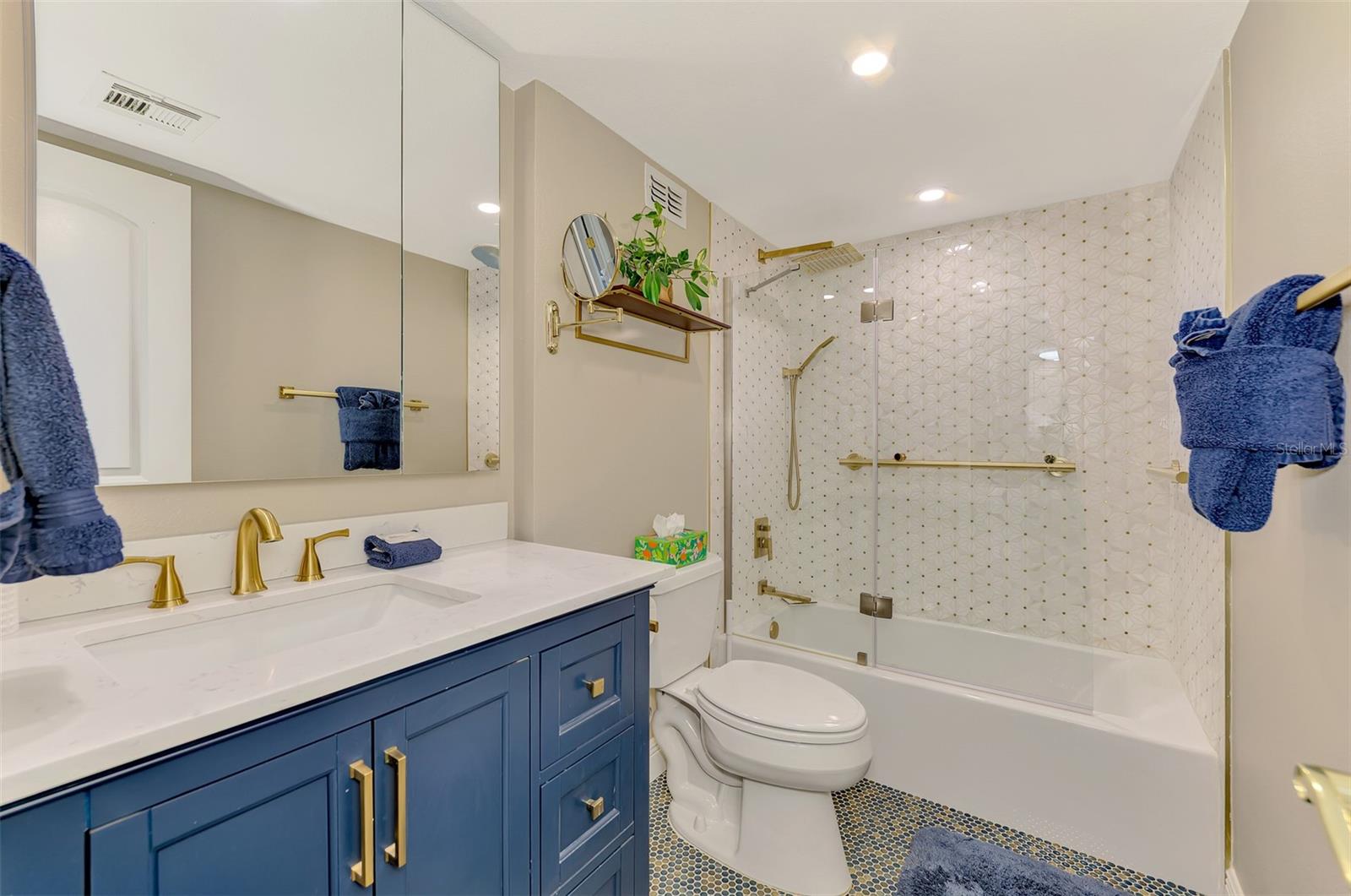 HARBOR TOWERS Y & R - Residential