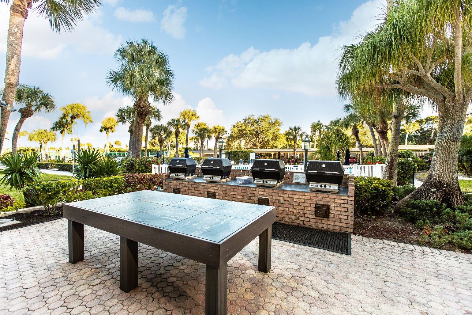 HARBOR TOWERS Y & R - Residential