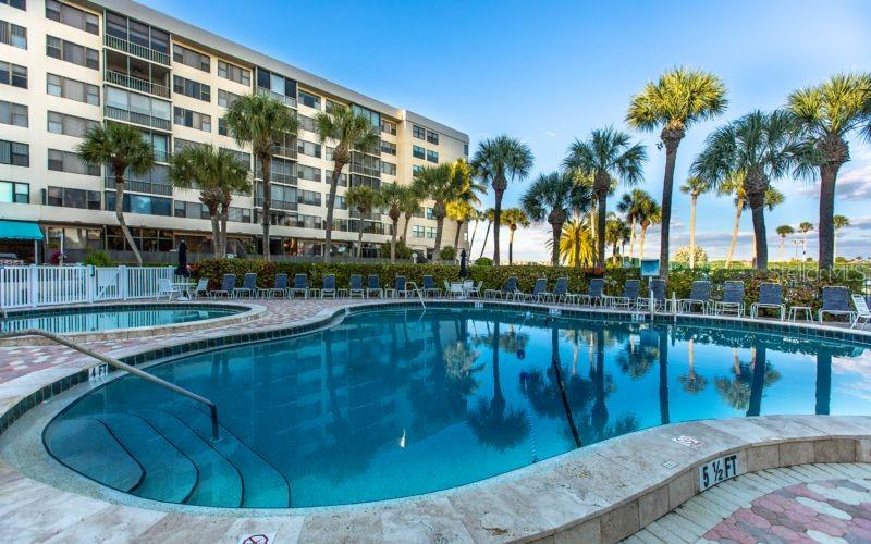 HARBOR TOWERS Y & R - Residential