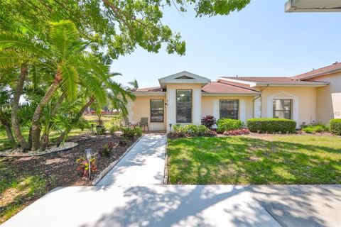 319 KELSEY WAY 1 SUN CITY CENTER FL 33573