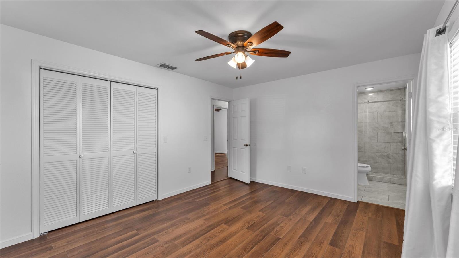 LAWNDALE - Residential