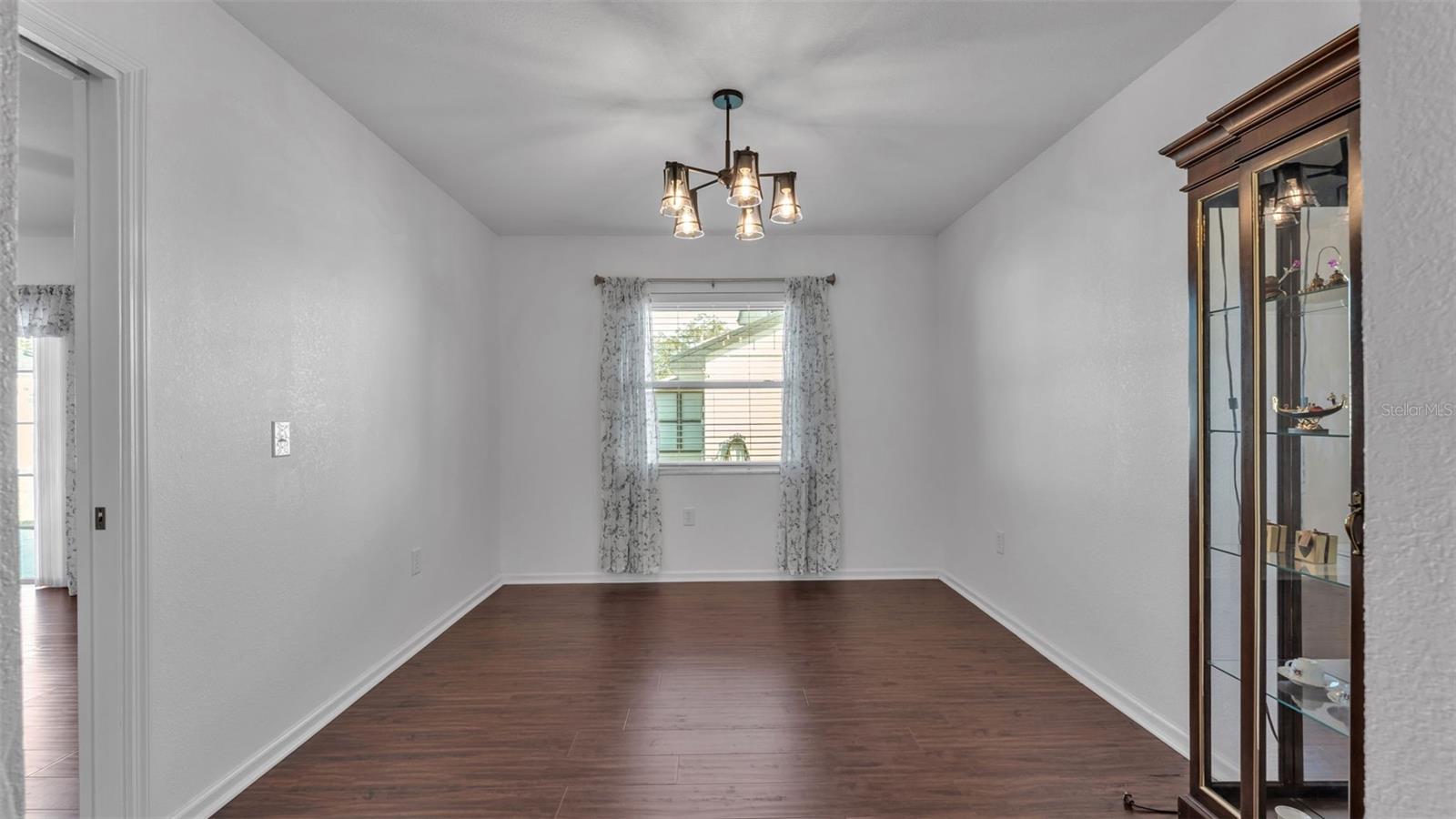 LAWNDALE - Residential