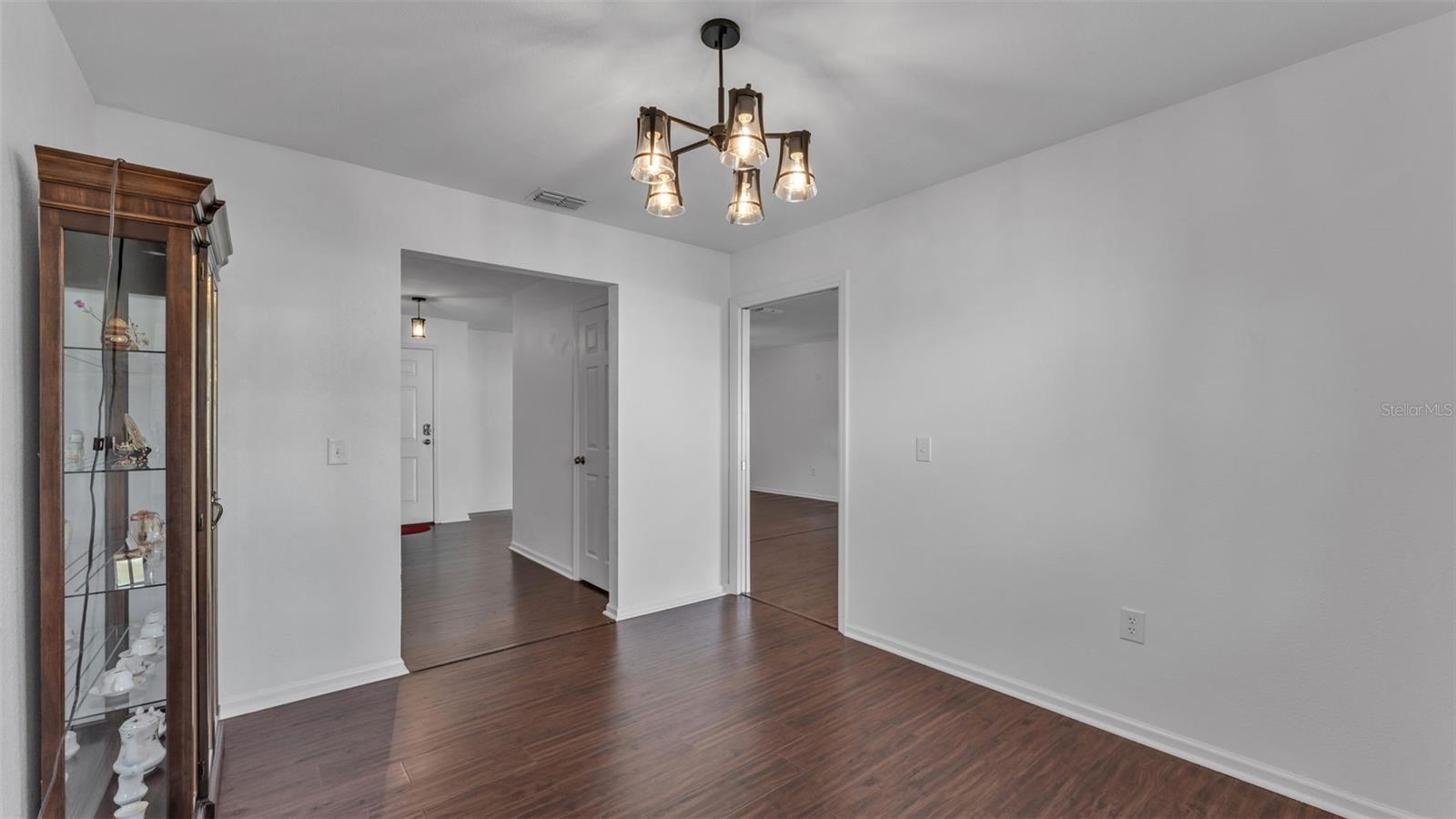 LAWNDALE - Residential