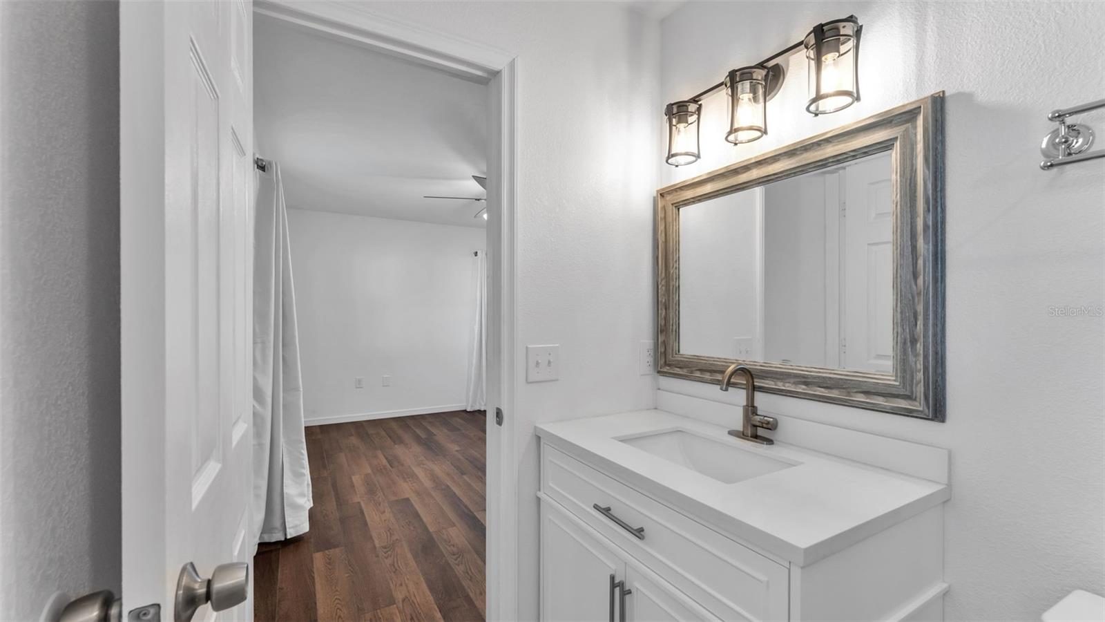 LAWNDALE - Residential