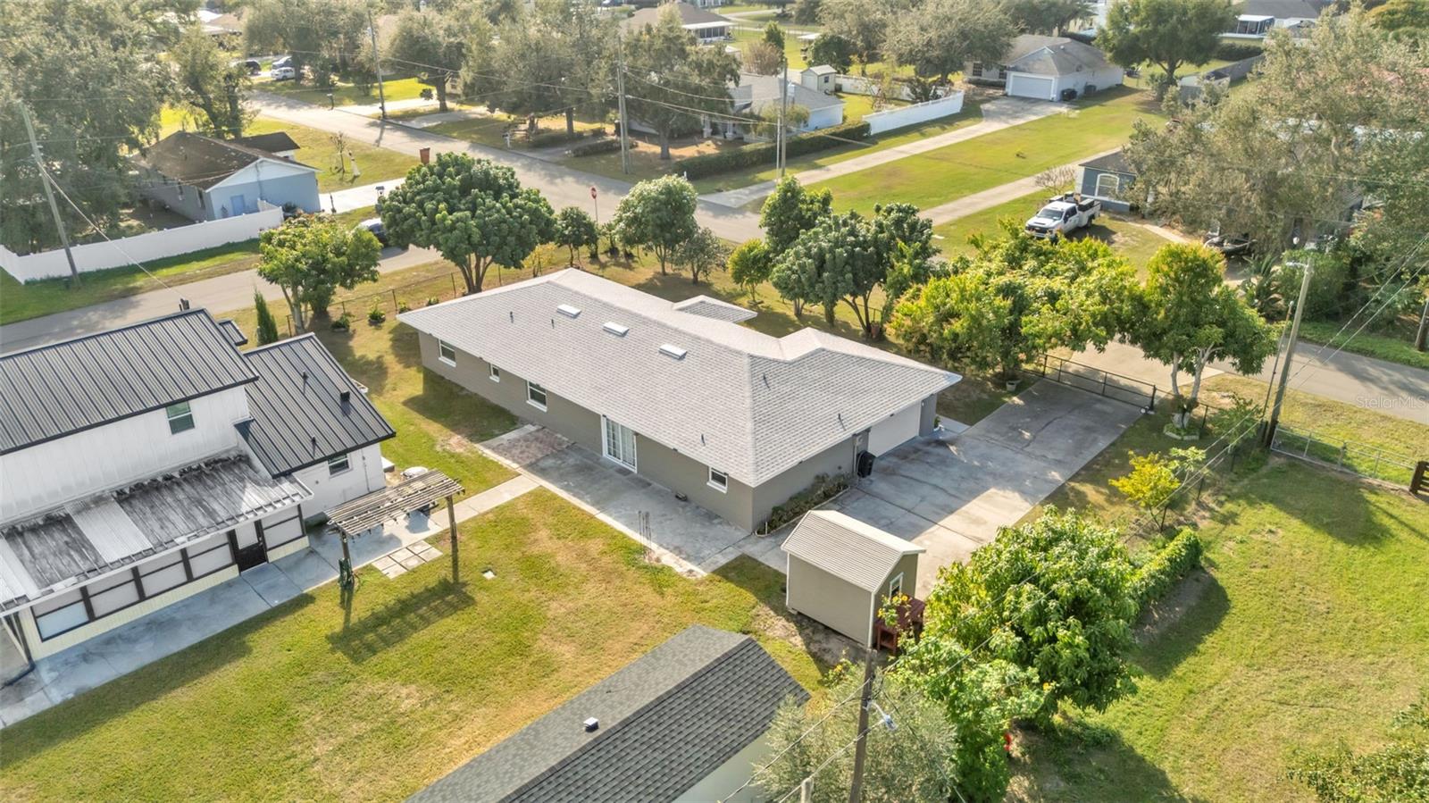 LAWNDALE - Residential