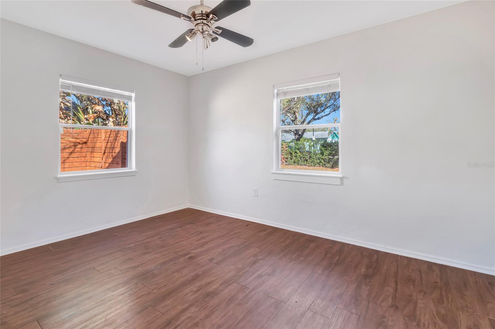 CARVER TOWN - Residential