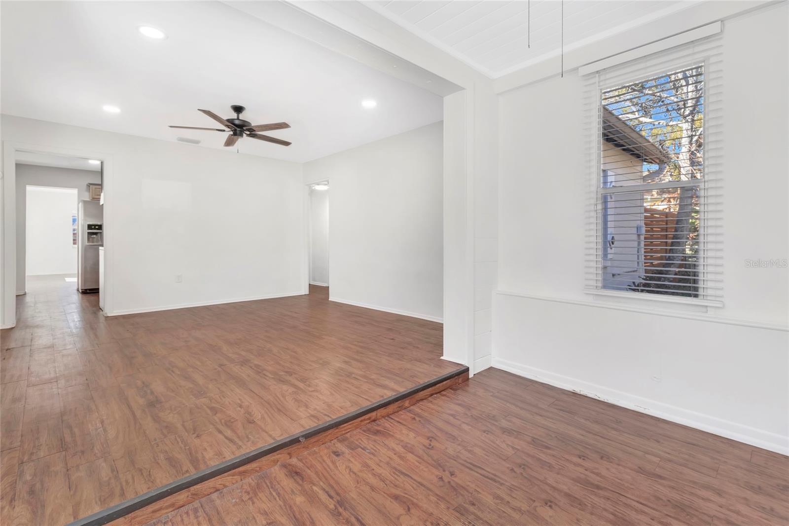 CARVER TOWN - Residential