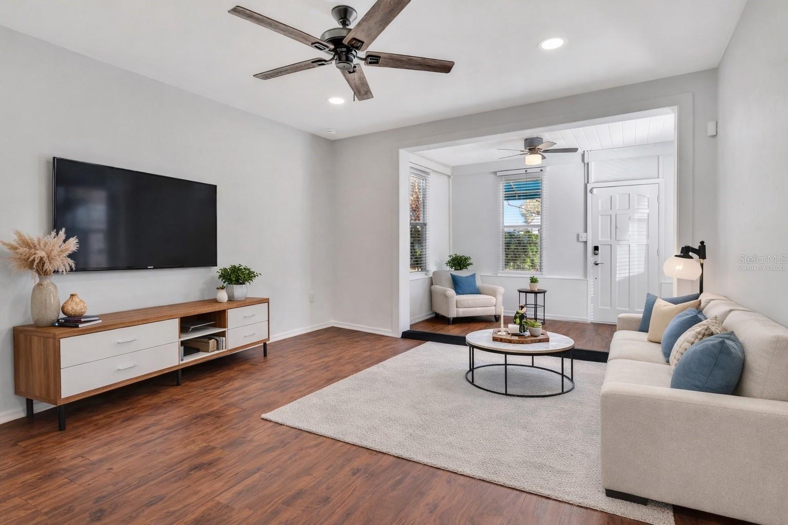 CARVER TOWN - Residential