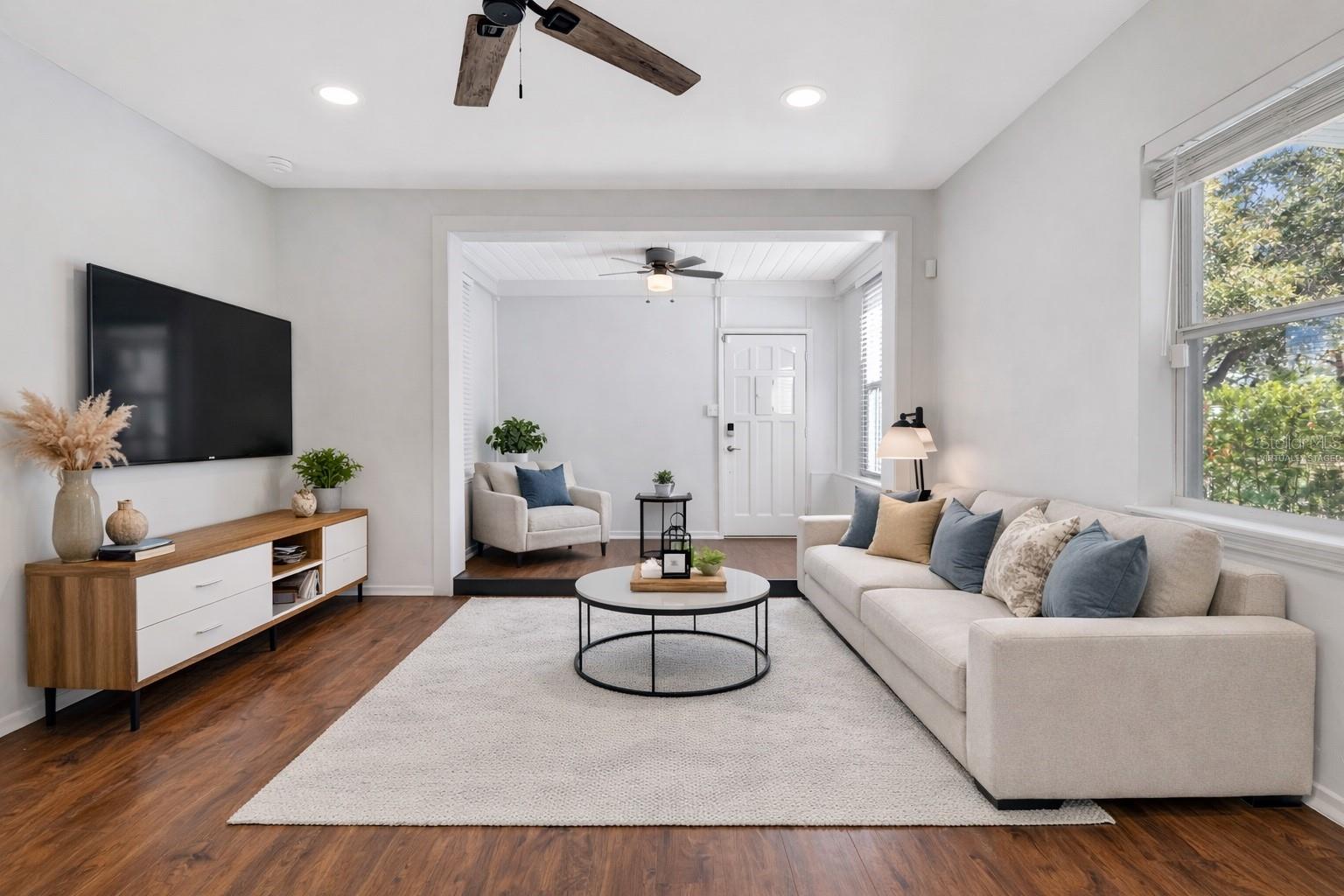 CARVER TOWN - Residential